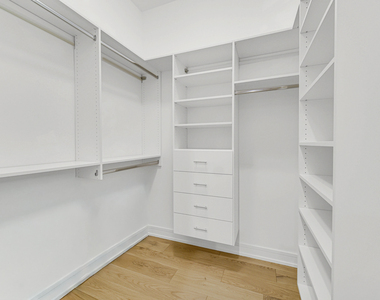 1203 W Augusta Boulevard - Photo Thumbnail 16