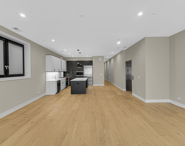 1203 W Augusta Boulevard - Photo Thumbnail 2