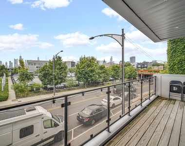 1203 W Augusta Boulevard - Photo Thumbnail 22