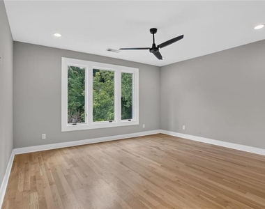 244 Locust Street Ne - Photo Thumbnail 30
