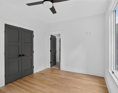 244 Locust Street Ne - Photo Thumbnail 16