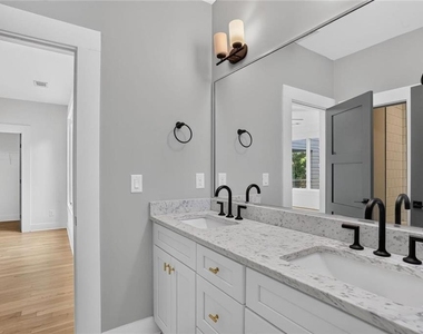 244 Locust Street Ne - Photo Thumbnail 15