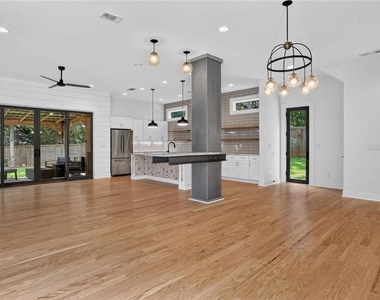 244 Locust Street Ne - Photo Thumbnail 22