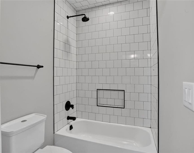 244 Locust Street Ne - Photo Thumbnail 32