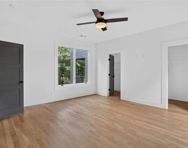 244 Locust Street Ne - Photo Thumbnail 14