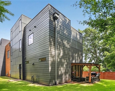 244 Locust Street Ne - Photo Thumbnail 19