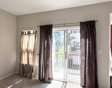 2424 Courtyard Circle - Photo Thumbnail 6