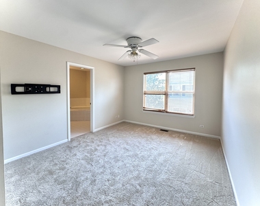 2424 Courtyard Circle - Photo Thumbnail 19