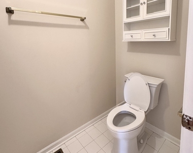 2424 Courtyard Circle - Photo Thumbnail 23