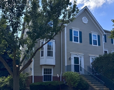 2424 Courtyard Circle - Photo Thumbnail 1