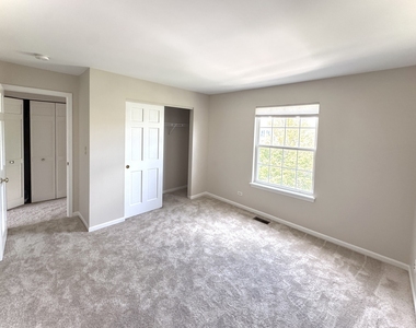 2424 Courtyard Circle - Photo Thumbnail 17
