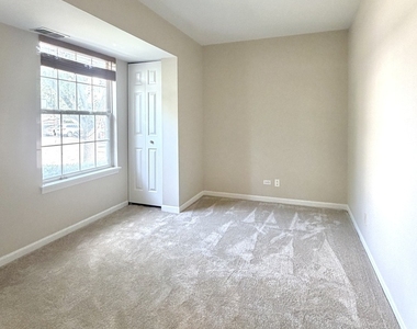 2424 Courtyard Circle - Photo Thumbnail 29