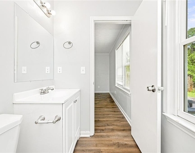 5611 La Fleur Trail - Photo Thumbnail 11