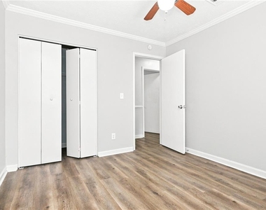 5611 La Fleur Trail - Photo Thumbnail 6