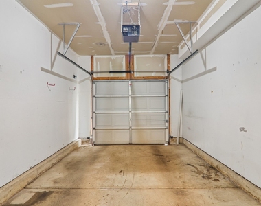 984 Parkhill Circle - Photo Thumbnail 37