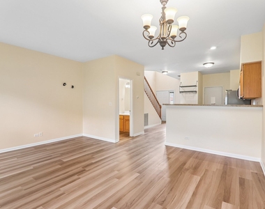 984 Parkhill Circle - Photo Thumbnail 9