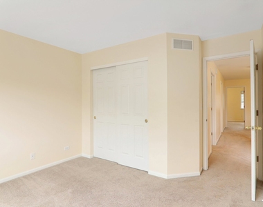 984 Parkhill Circle - Photo Thumbnail 33