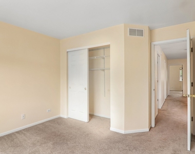 984 Parkhill Circle - Photo Thumbnail 32