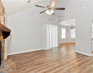 4165 Little Springs Nw - Photo Thumbnail 3