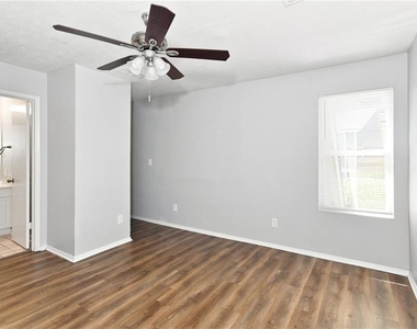 4165 Little Springs Nw - Photo Thumbnail 9