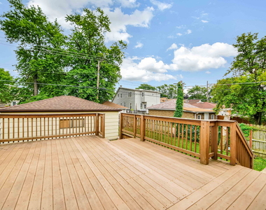 2725 N Oak Park Avenue - Photo Thumbnail 19
