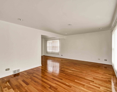 2725 N Oak Park Avenue - Photo Thumbnail 4