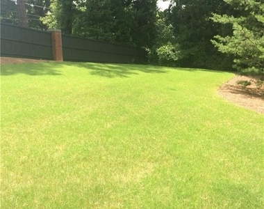 203 Mount Vernon Cove - Photo Thumbnail 13