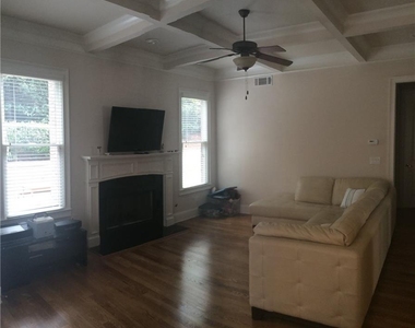 203 Mount Vernon Cove - Photo Thumbnail 3