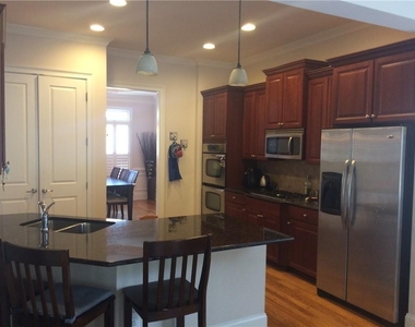 203 Mount Vernon Cove - Photo Thumbnail 1