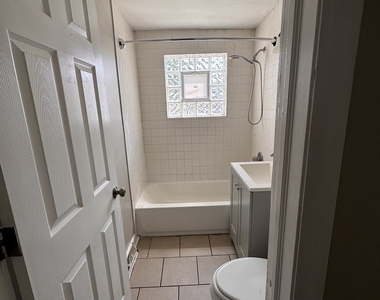18446 Torrence Avenue - Photo Thumbnail 7