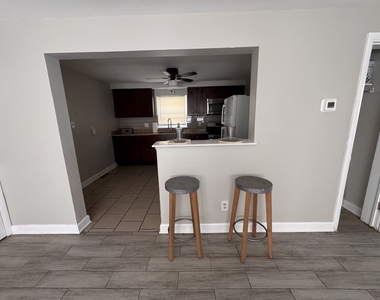 18446 Torrence Avenue - Photo Thumbnail 6