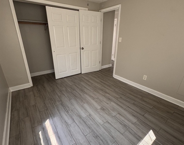 18446 Torrence Avenue - Photo Thumbnail 8