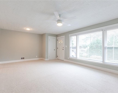 2971 Stratford Arms Drive - Photo Thumbnail 4