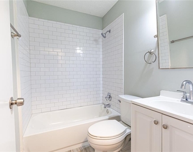 2971 Stratford Arms Drive - Photo Thumbnail 7