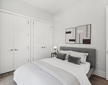 812 W Adams Street - Photo Thumbnail 17
