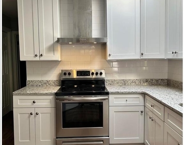 2354 Greenglade Road Ne - Photo Thumbnail 1