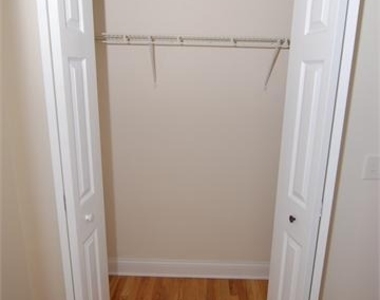 6834 N Ashland Boulevard - Photo Thumbnail 11