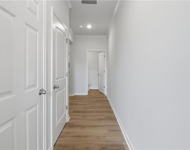 56 Berryville Drive - Photo Thumbnail 5