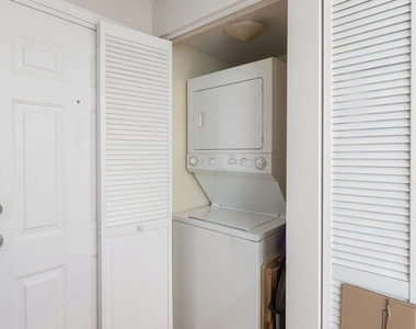 2046 W Touhy Avenue - Photo Thumbnail 9