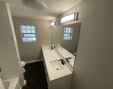 117 E 6th Avenue - Photo Thumbnail 8