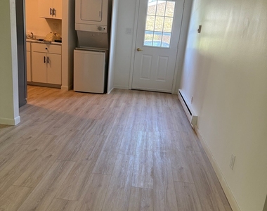 532 West Street - Photo Thumbnail 5