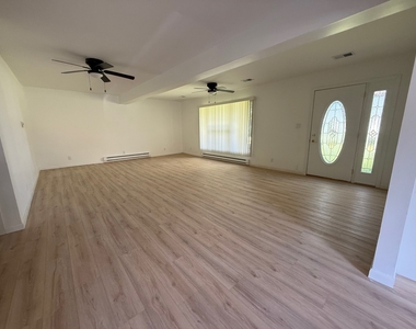 532 West Street - Photo Thumbnail 1