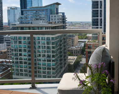 1235 S Prairie Avenue - Photo Thumbnail 11