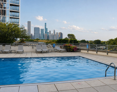 1235 S Prairie Avenue - Photo Thumbnail 13