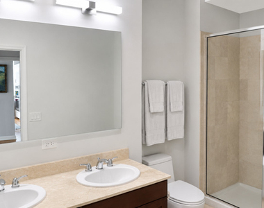 1235 S Prairie Avenue - Photo Thumbnail 7