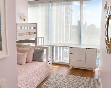 1235 S Prairie Avenue - Photo Thumbnail 5