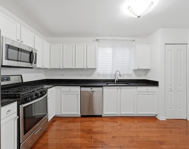 640 Four Seasons Boulevard - Photo Thumbnail 2