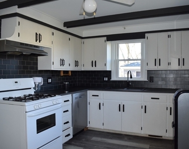 254 W Main Street - Photo Thumbnail 11