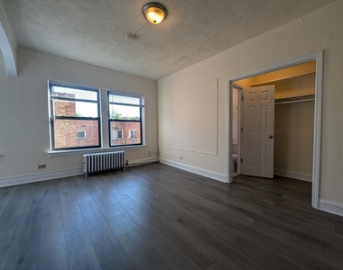 5417 N Kenmore Avenue - Photo Thumbnail 8
