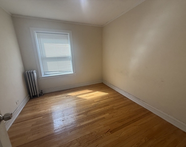 2105 Grove Avenue - Photo Thumbnail 4